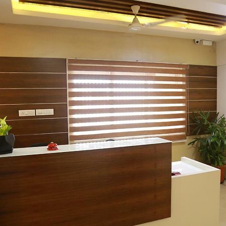 Kodavath Regency Alwaye Exterior foto