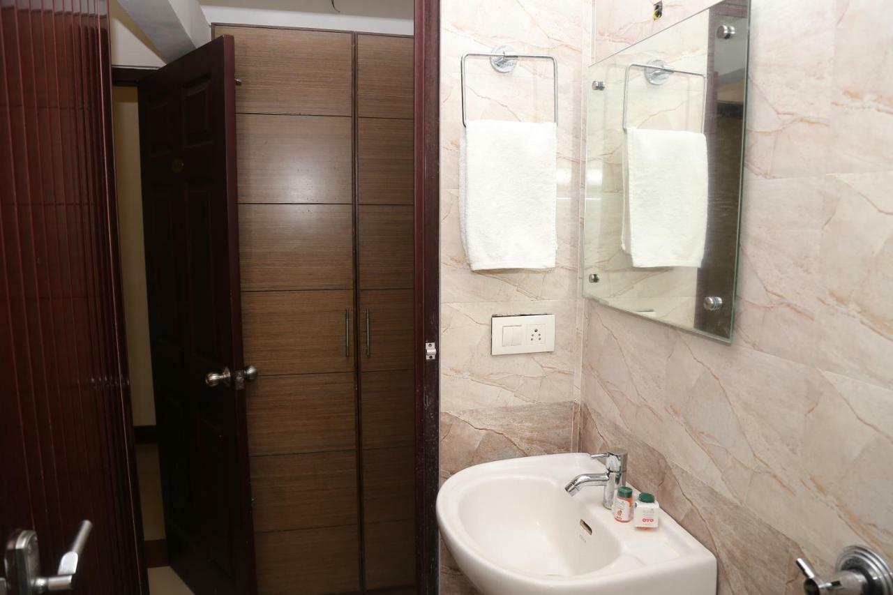 Kodavath Regency Alwaye Exterior foto